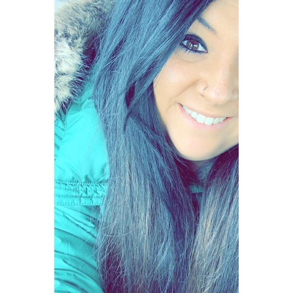 Meet your Posher, Danielle - Picture 1 of 1